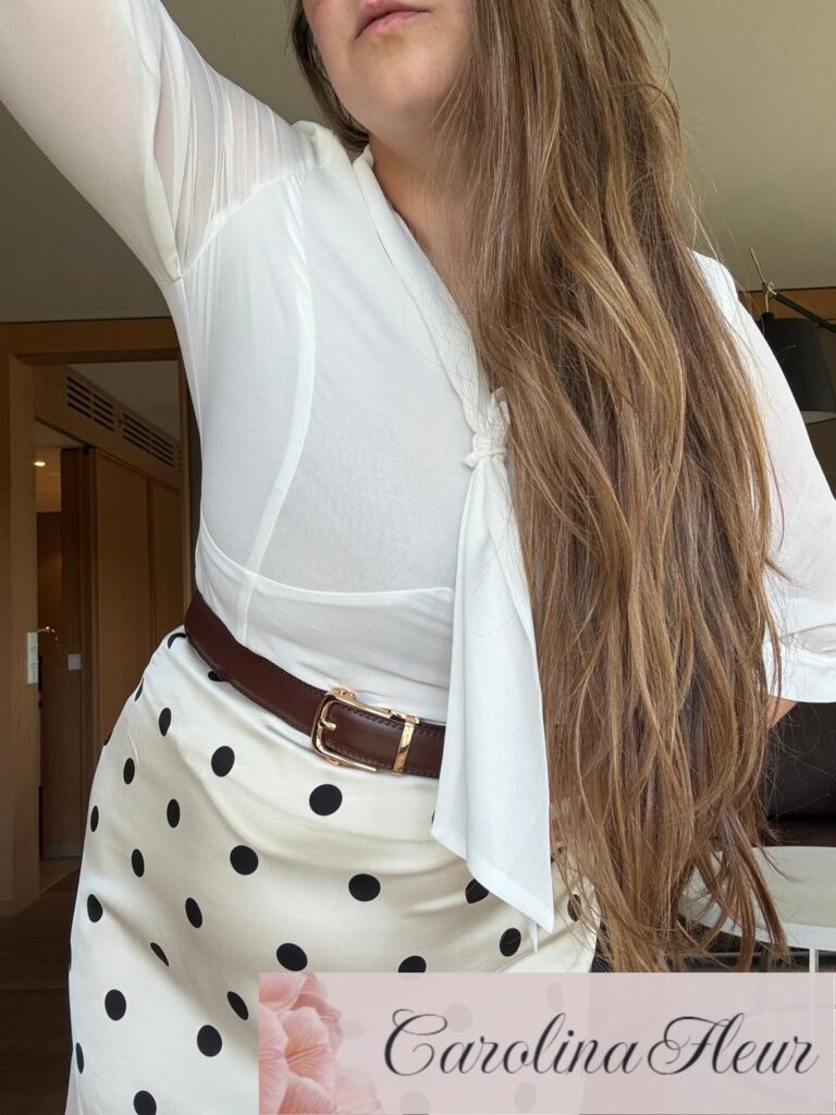 Carolina Fleur in dress with dots